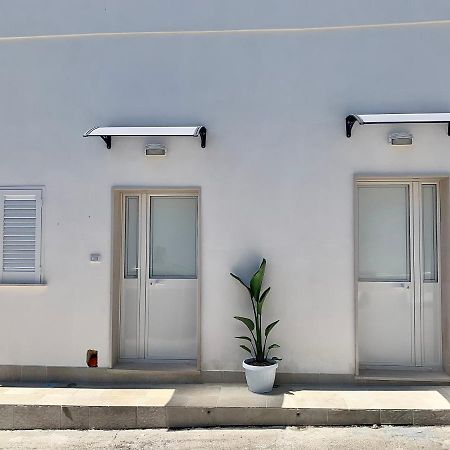 Le Margherite Holiday Home - Campomarino Di Maruggio, Zona Acquadolce Cirenaica Ngoại thất bức ảnh